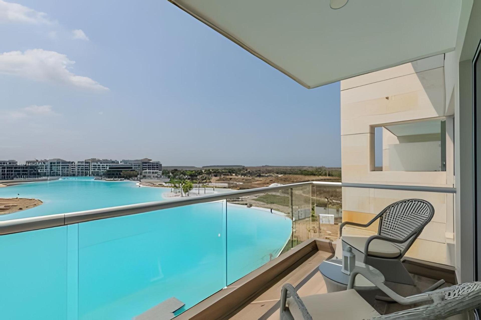 Magico Oasis En Baia Kristal Vista A La Laguna 2br Cartagena