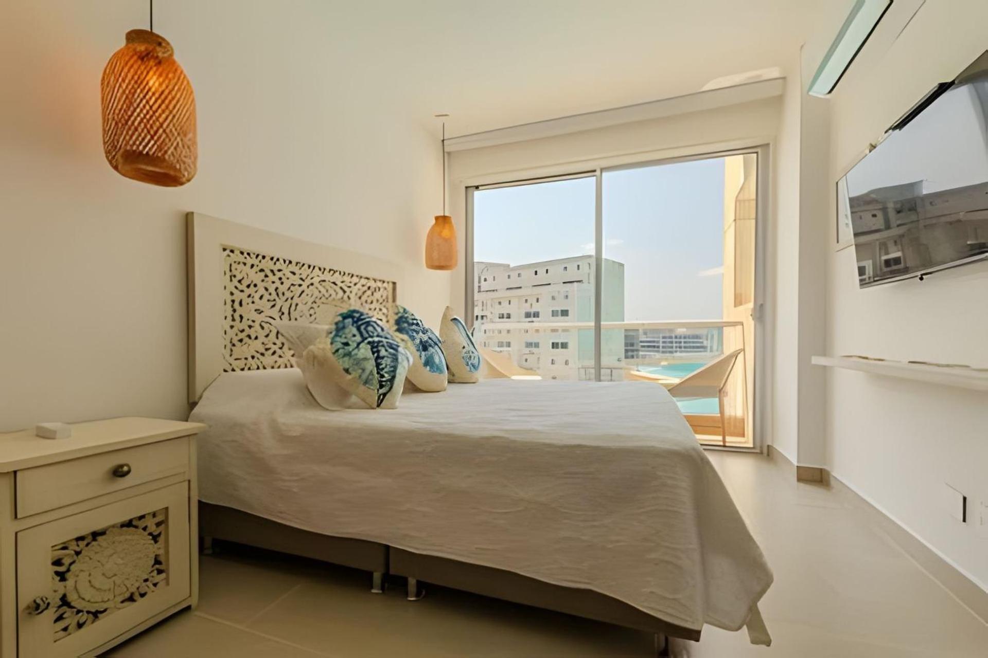 Magico Oasis En Baia Kristal Vista A La Laguna 2br Cartagena
